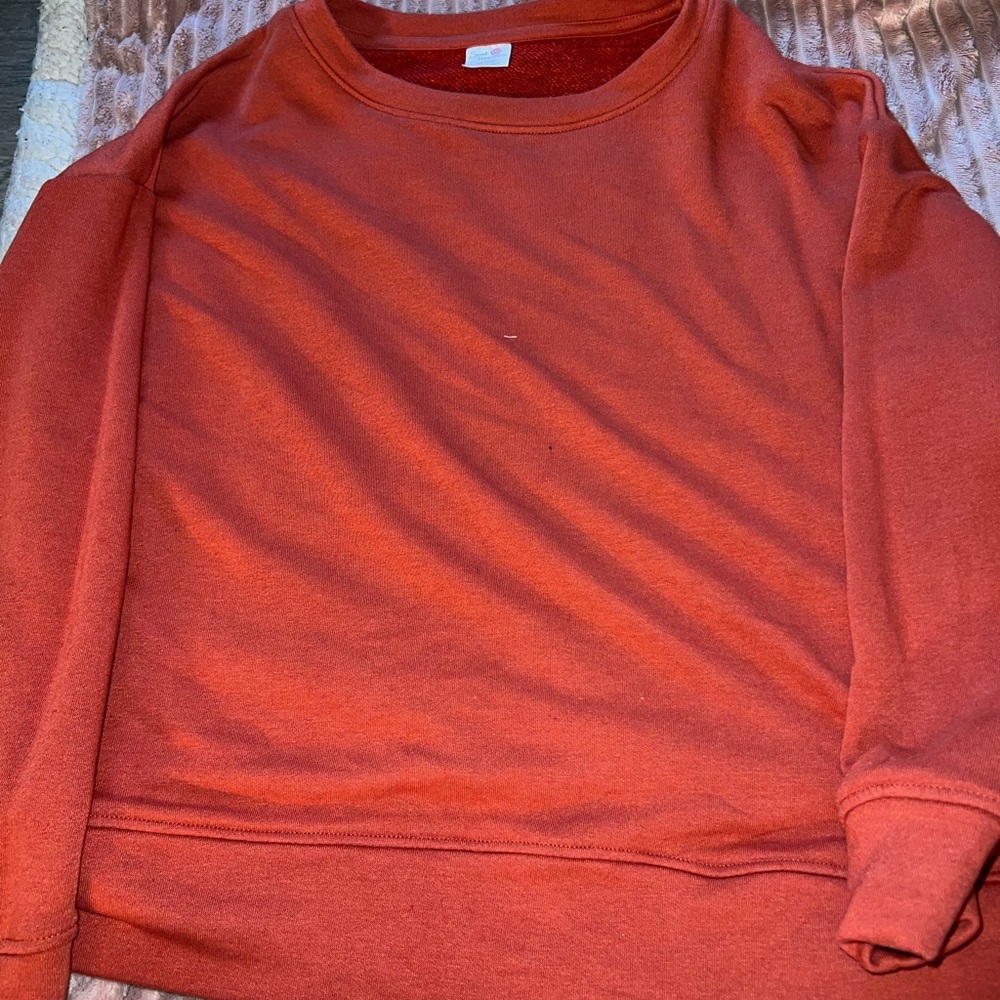 Fiancé selling her crew neck. Very warm and soft